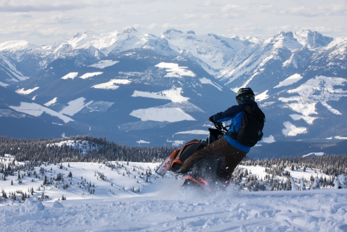 snowmobiling castlegar