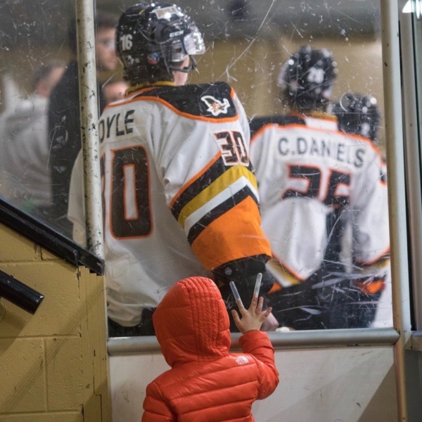 castlegar-hockey-players-Rebels-sq