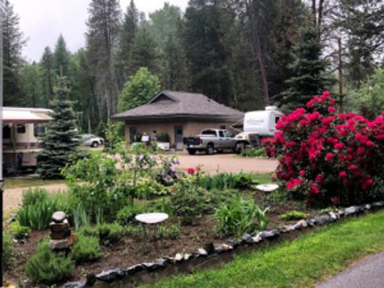 Castlegar Golf Club & RV Park