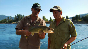 dwayne-holding-walleye-04-web